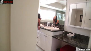 Teenage Superstar Janice Griffith Homemade Camel Toe Inexperienced nineteen Years Old GIF