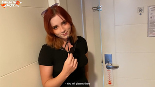 The redhead found an preposition to go to a stranger in the room and have hook-up