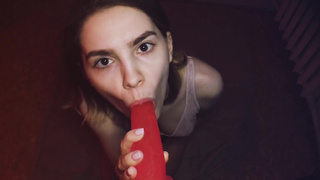 Void-saw youthful commoner deep-throats crimson fake penis for joy